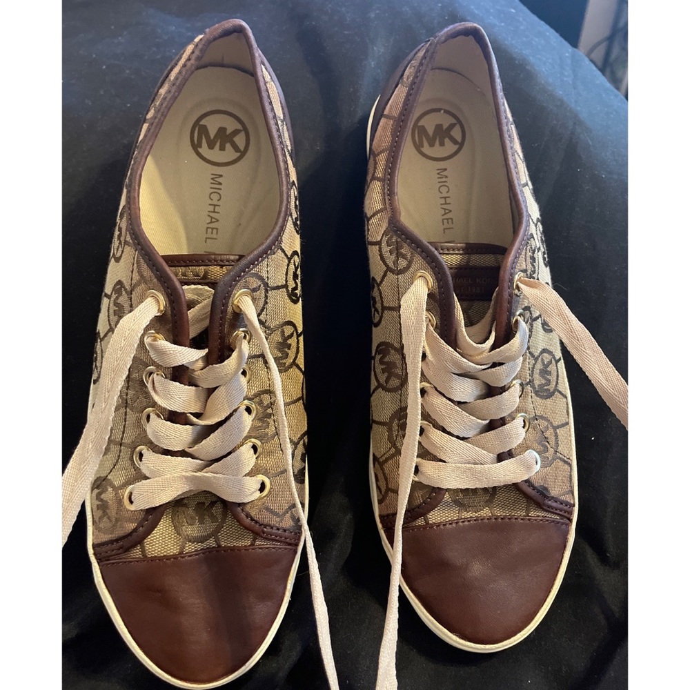 Michael Kors MK Logo Sneakers Size 8.5 M